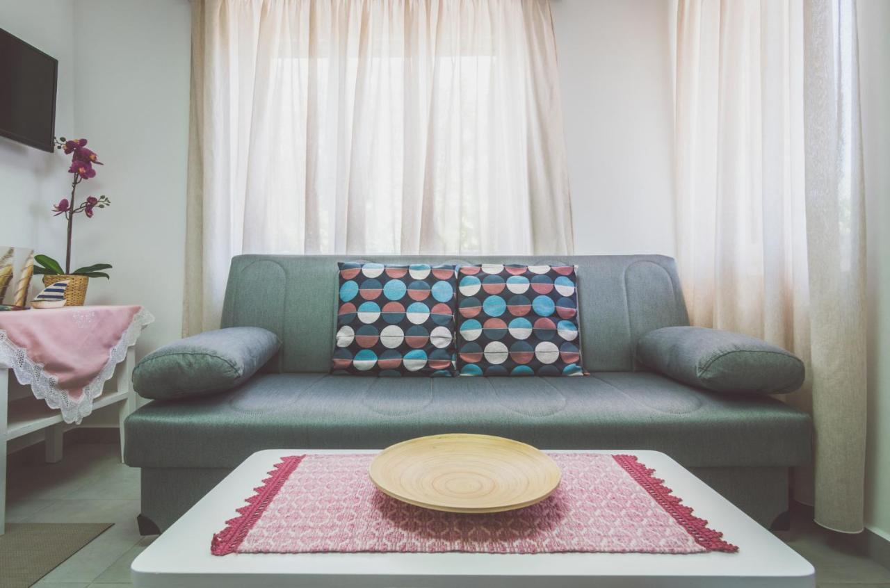 Kourita Garden Apartment With Sea View Near To The Port Of Milos アダマス エクステリア 写真