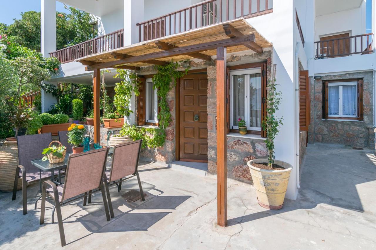 Kourita Garden Apartment With Sea View Near To The Port Of Milos アダマス エクステリア 写真