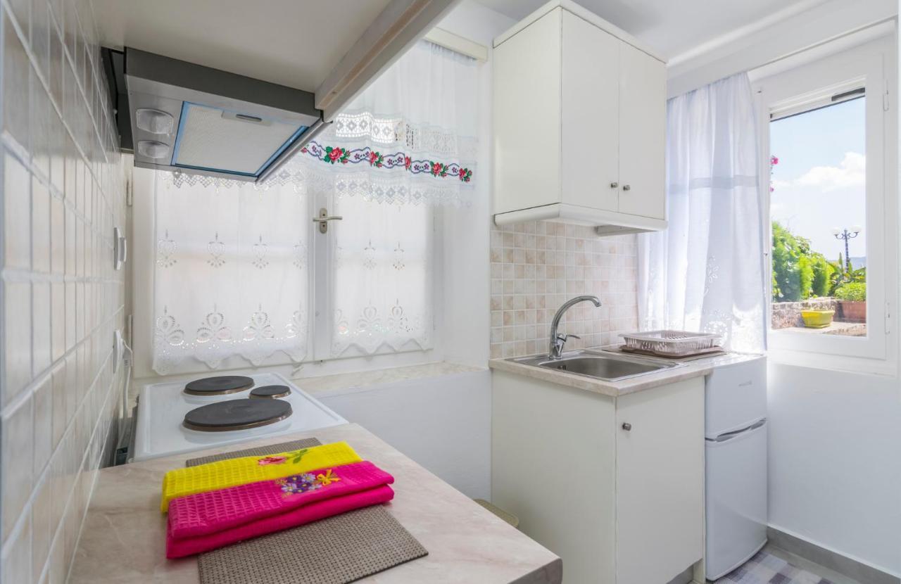 Kourita Garden Apartment With Sea View Near To The Port Of Milos アダマス エクステリア 写真